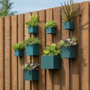 tuinafscheiding plantenbak - houten schutting