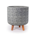 MA'AM Pottery LIAN - gezicht bloempot op houten poten - grijs