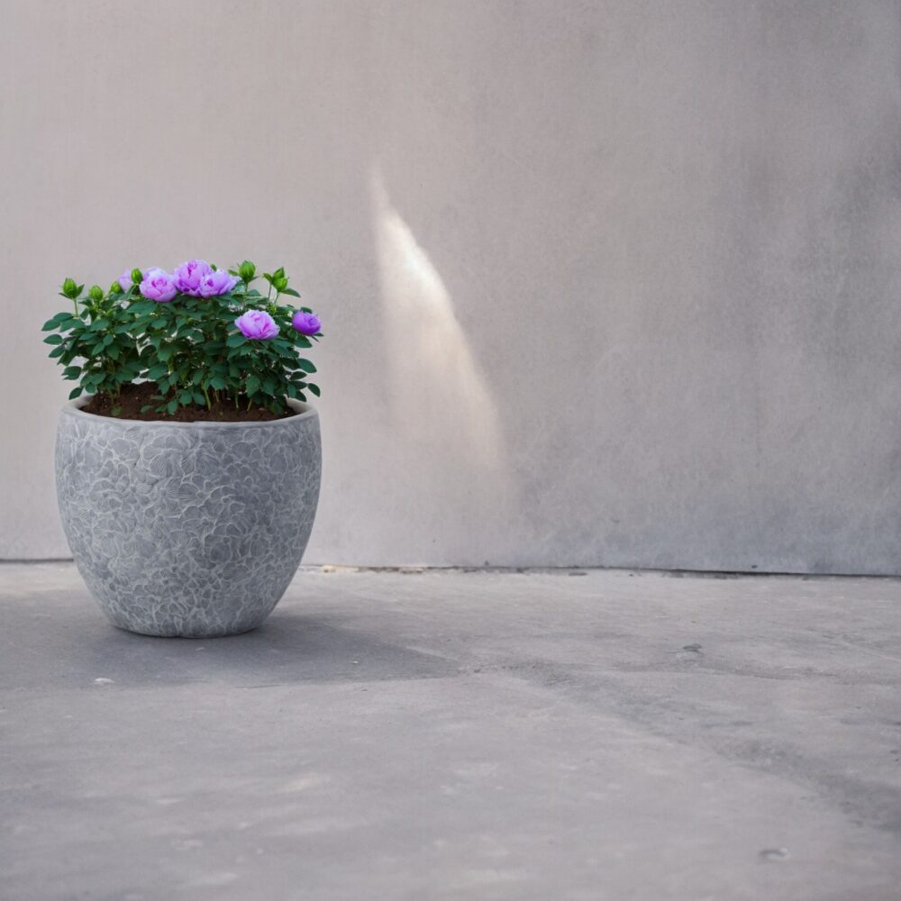 MA'AM Pottery Rose - grijze bloempot buiten - rozen design