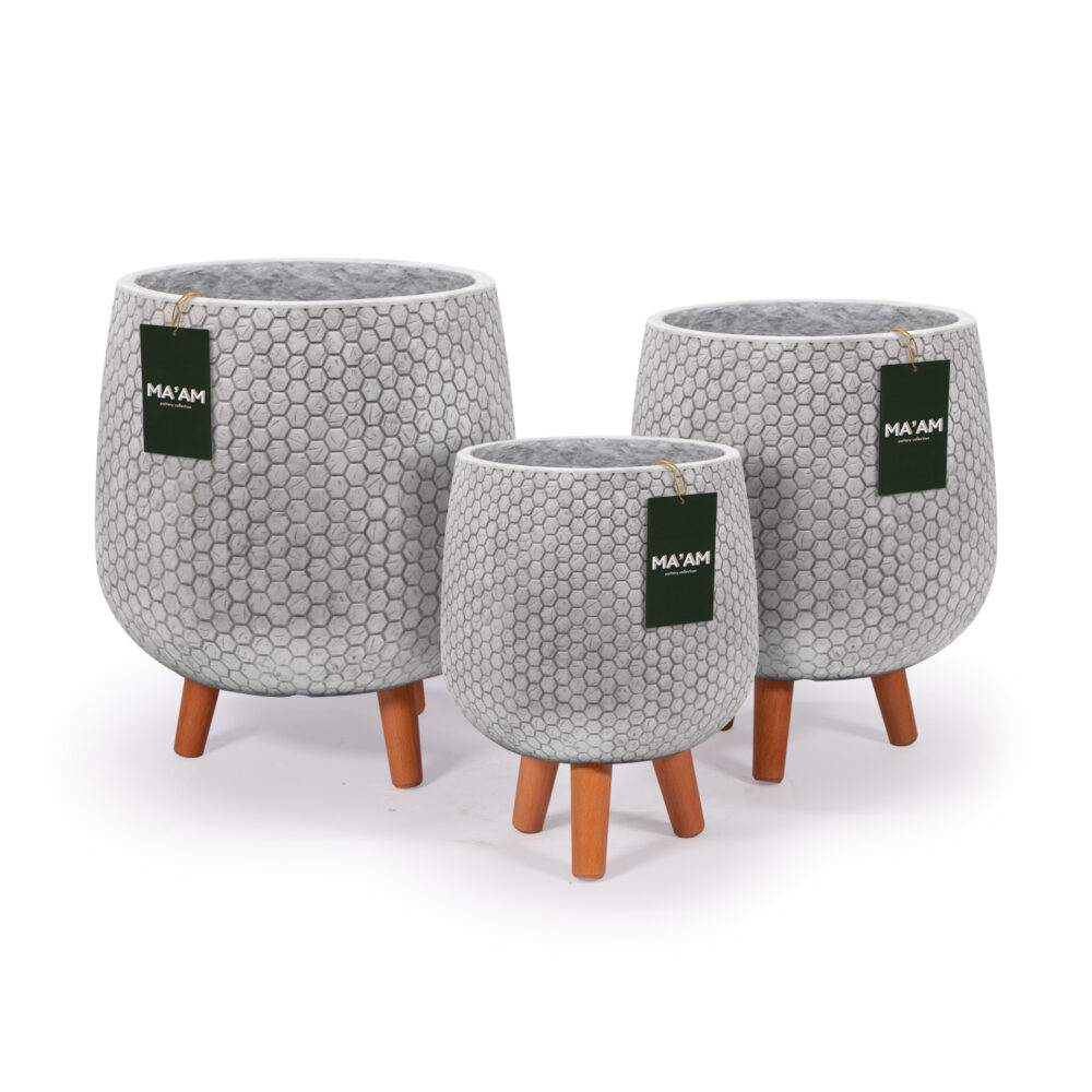 Set witte bloempot op poten - maampottery Mila - duurzame plantenpot - fsc hout