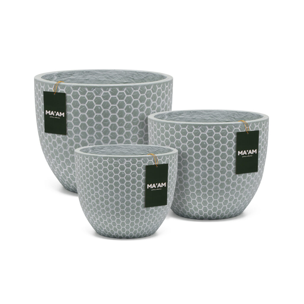 set sierpotten buiten binnen - groen - hexagon design - MA'AM Pottery Mila